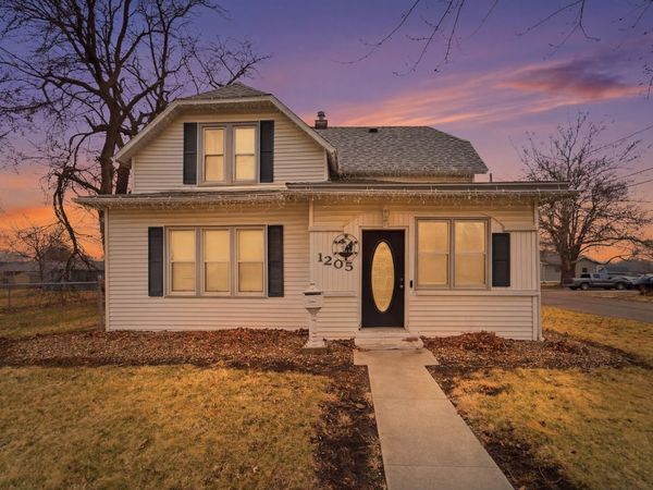 1205 S 2nd Street, Oskaloosa, IA 52577