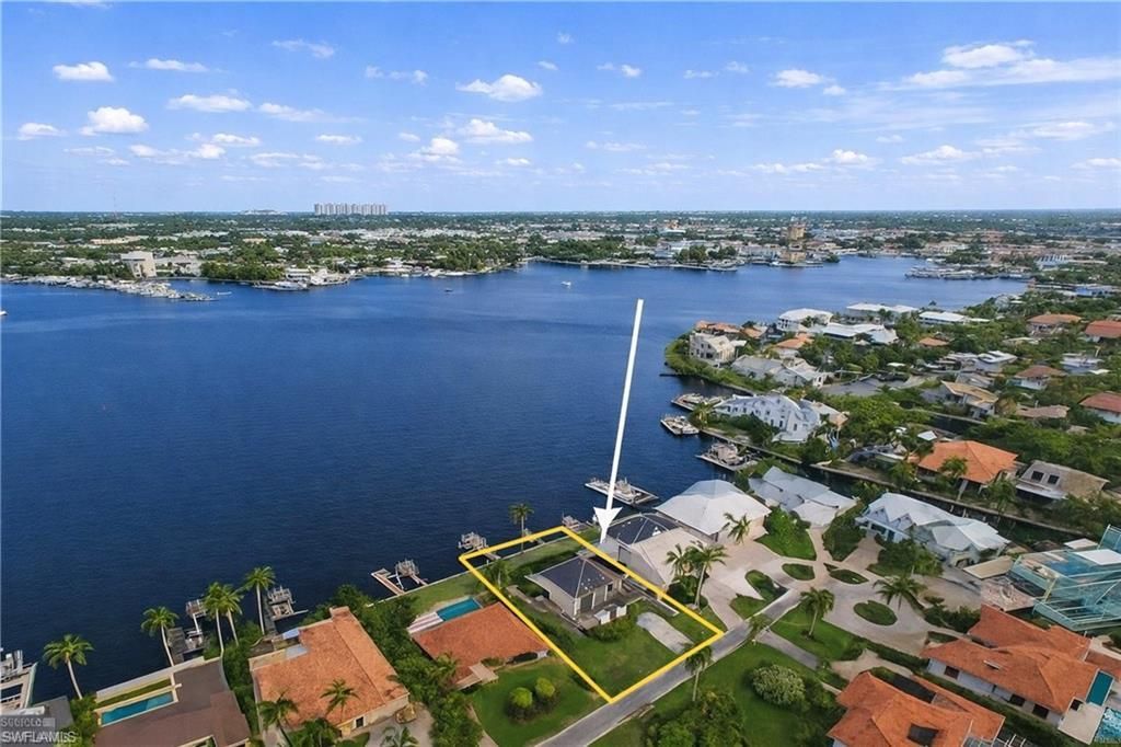1535 Dolphin Ln, Naples, FL 34102 Photo