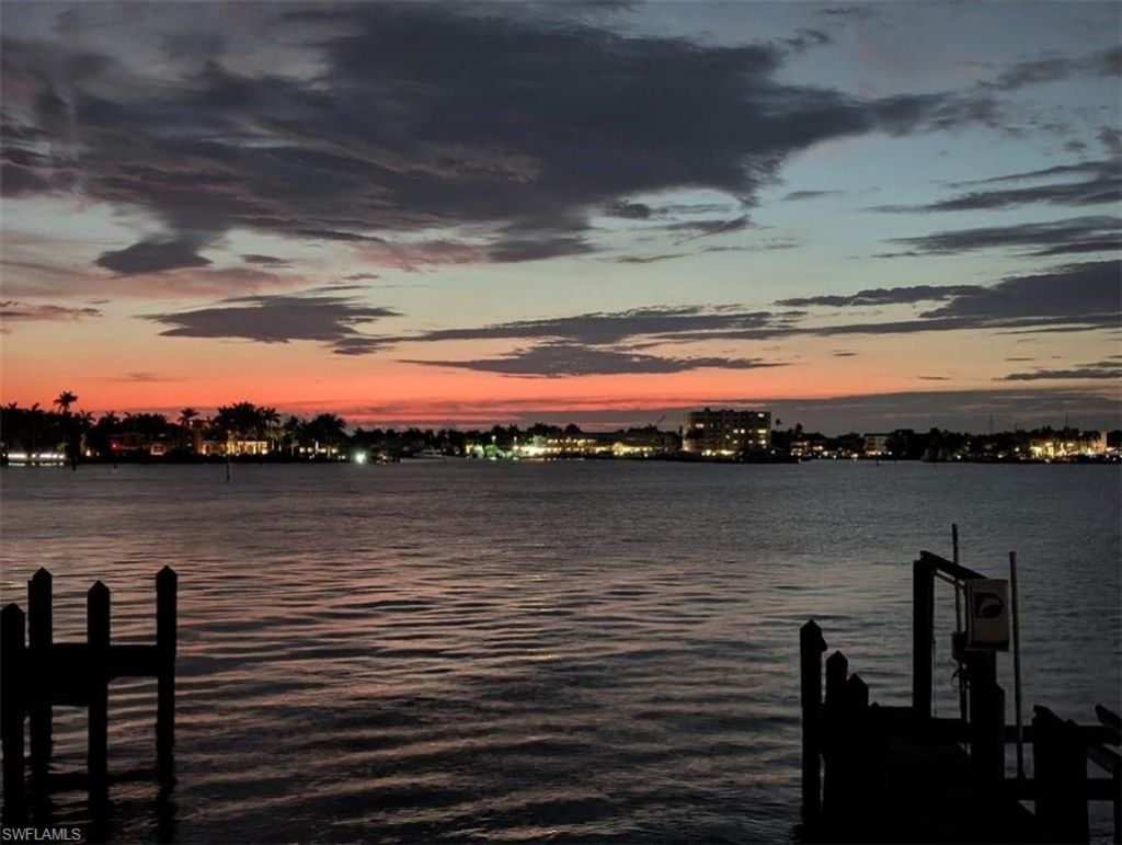 1535 Dolphin Ln, Naples, FL 34102 Photo