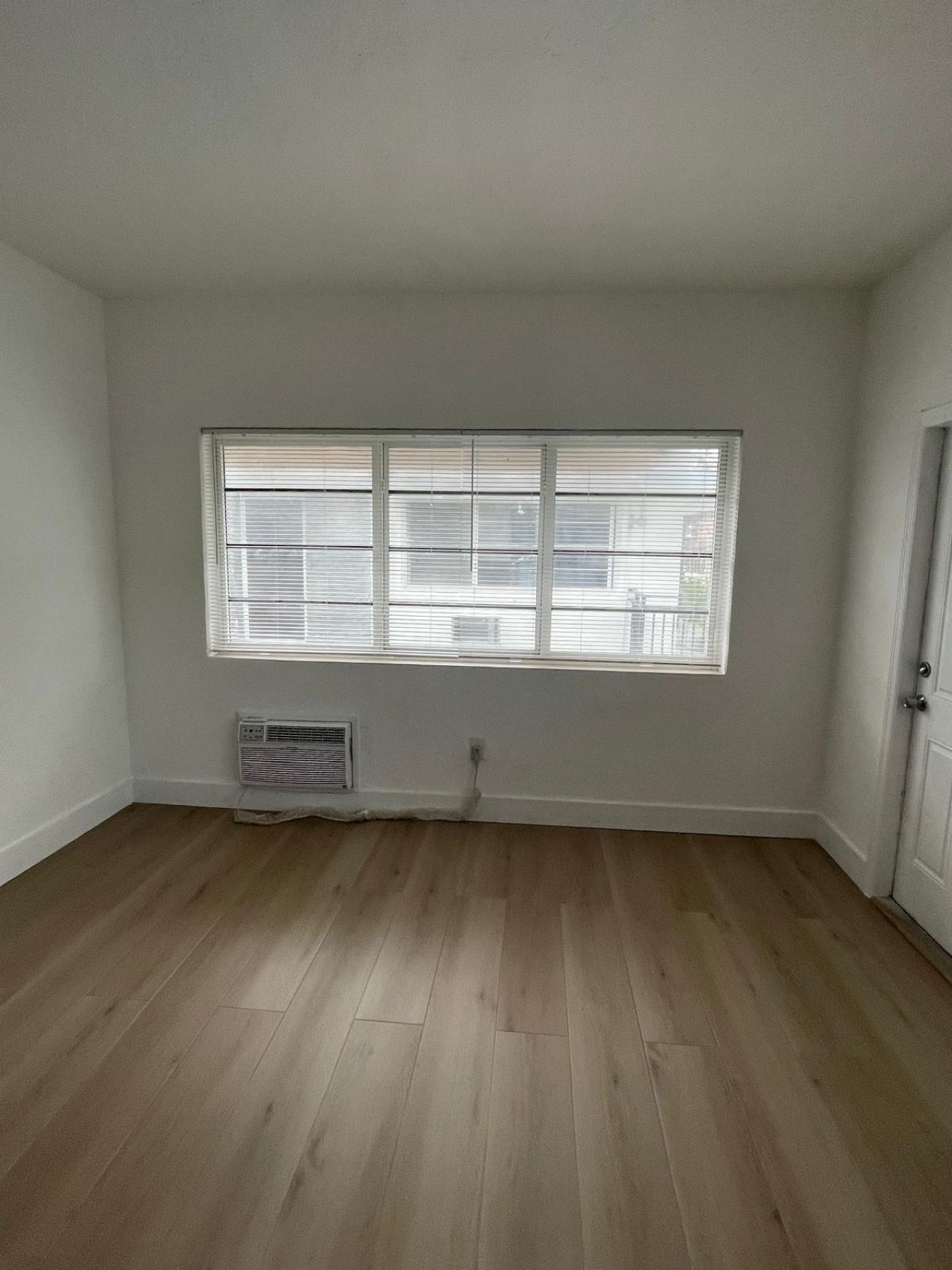 6910 Byron Avenue, Unit 3, Miami Beach, FL 33141 Photo