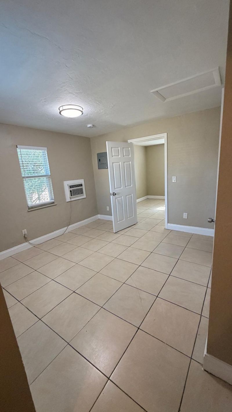 752 Martin Luther King Junior Boulevard, Unit Apt 5, Riviera Beach, FL 33404 Photo