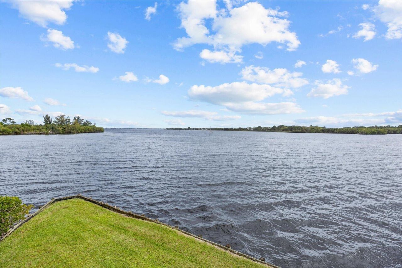 12198 SE Riverbend Lane, Port Saint Lucie, FL 34984 Photo