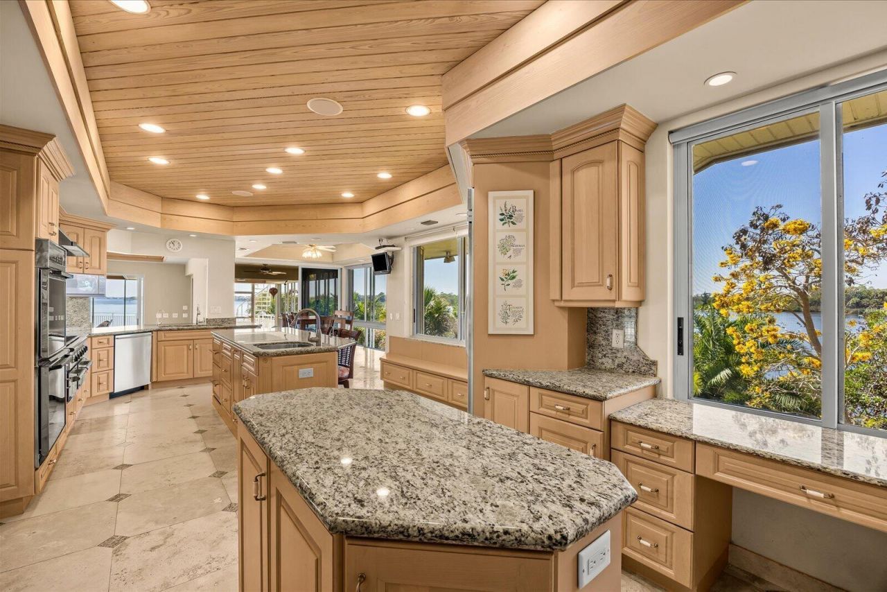 12198 SE Riverbend Lane, Port Saint Lucie, FL 34984 Photo