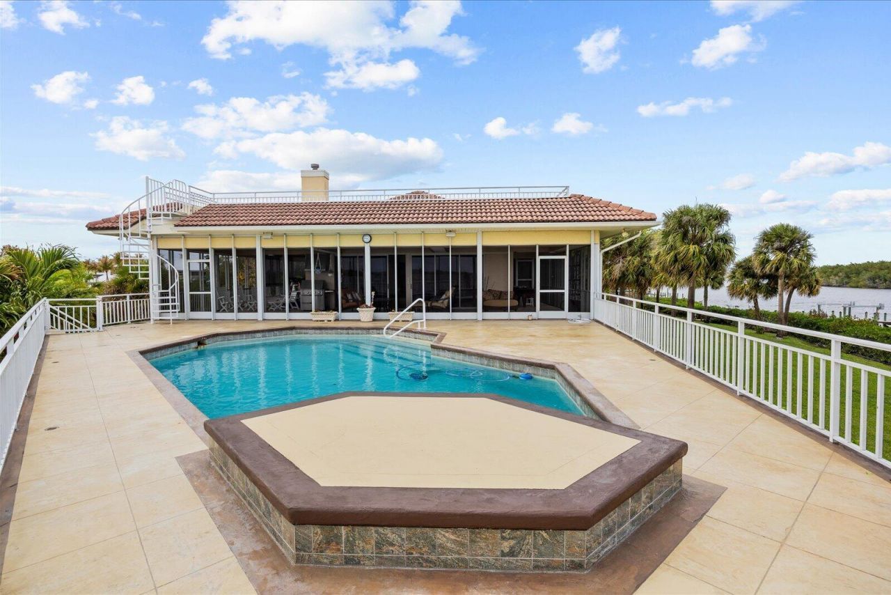 12198 SE Riverbend Lane, Port Saint Lucie, FL 34984 Photo
