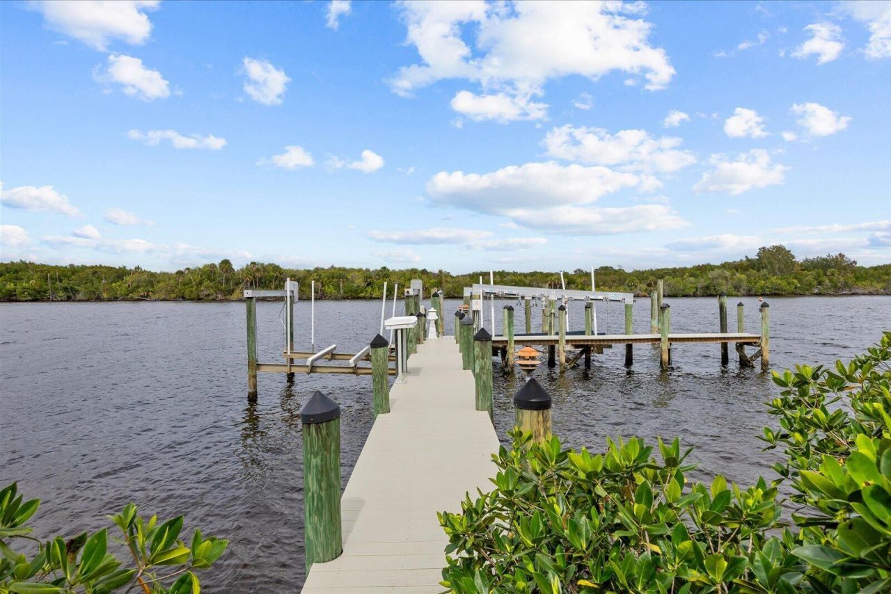 12198 SE Riverbend Lane, Port Saint Lucie, FL 34984 Photo