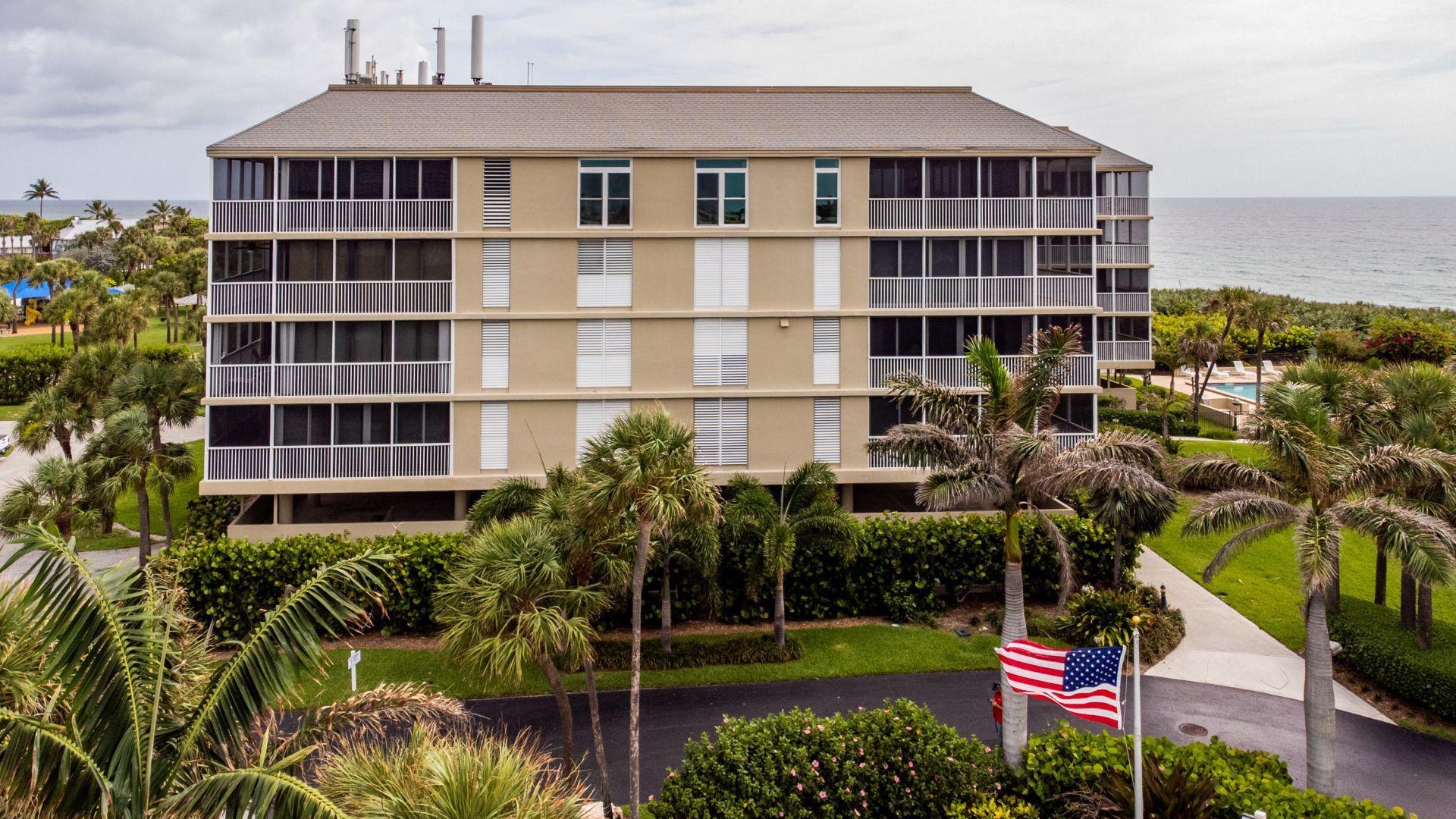 669 NW Plantation Road, Unit 308, Hutchinson Island, FL 34996 Photo