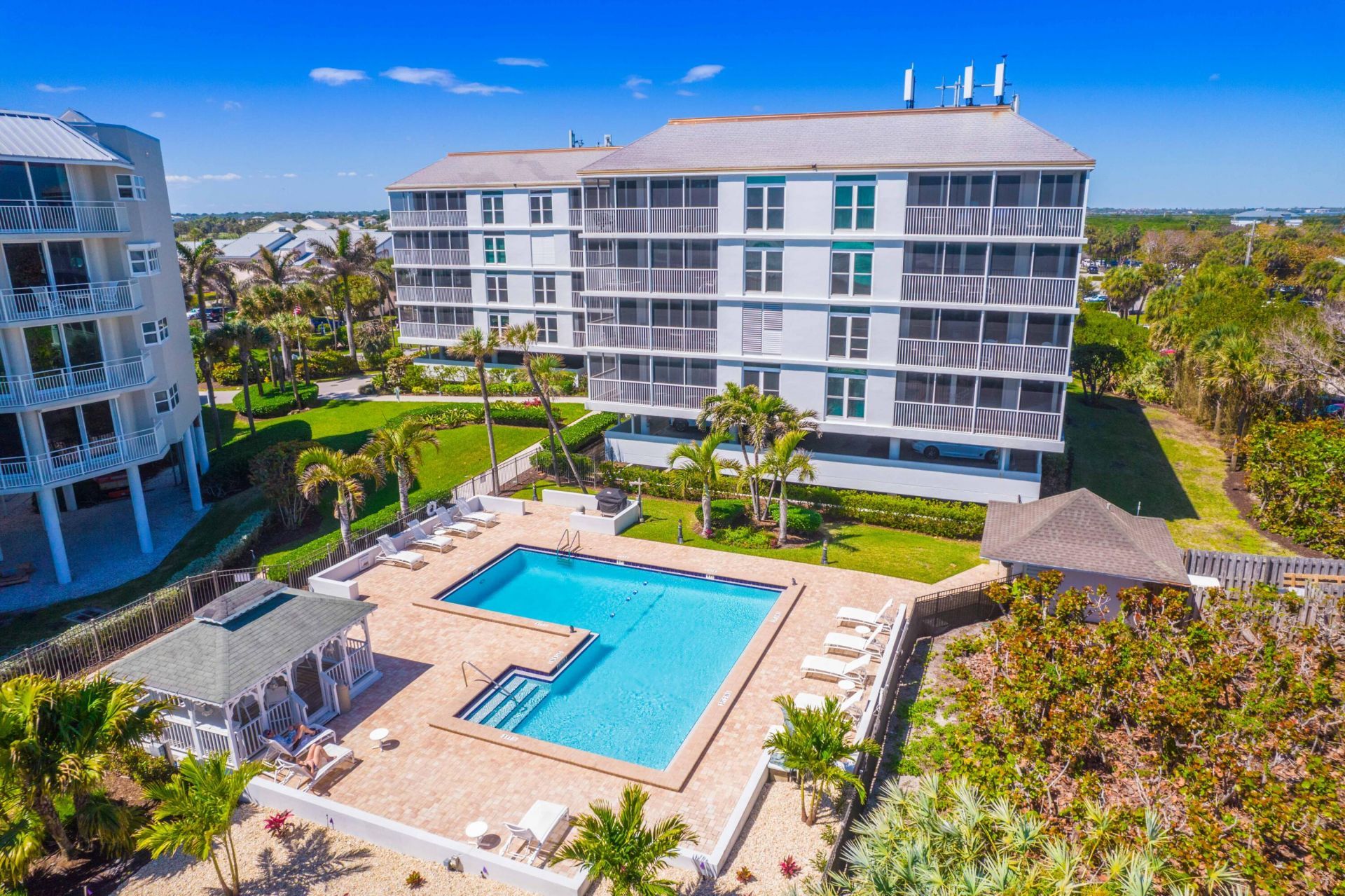 669 NE Plantation Road, Unit 308, Hutchinson Island, FL 34996 Photo