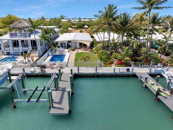 70 7Th Street, KEY COLONY, FL 33051