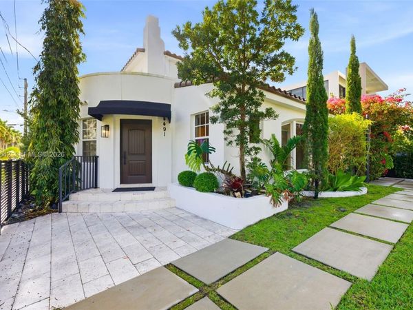 4491 Prairie Ave, Miami Beach, FL 33140