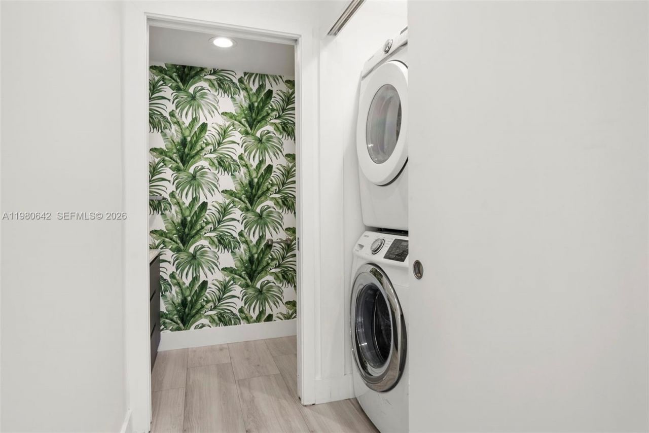 4491 Prairie Ave, Miami Beach, FL 33140 Photo