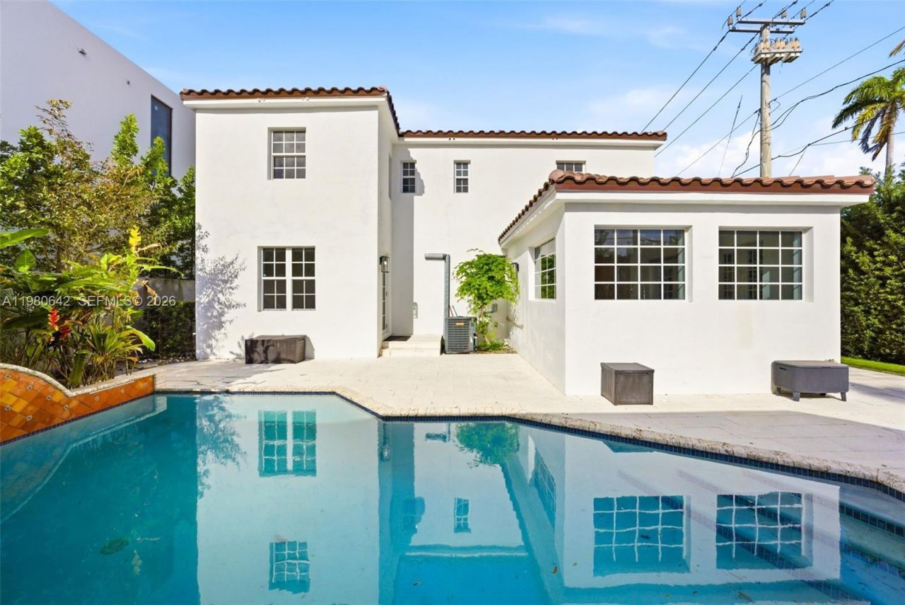 4491 Prairie Ave, Miami Beach, FL 33140 Photo