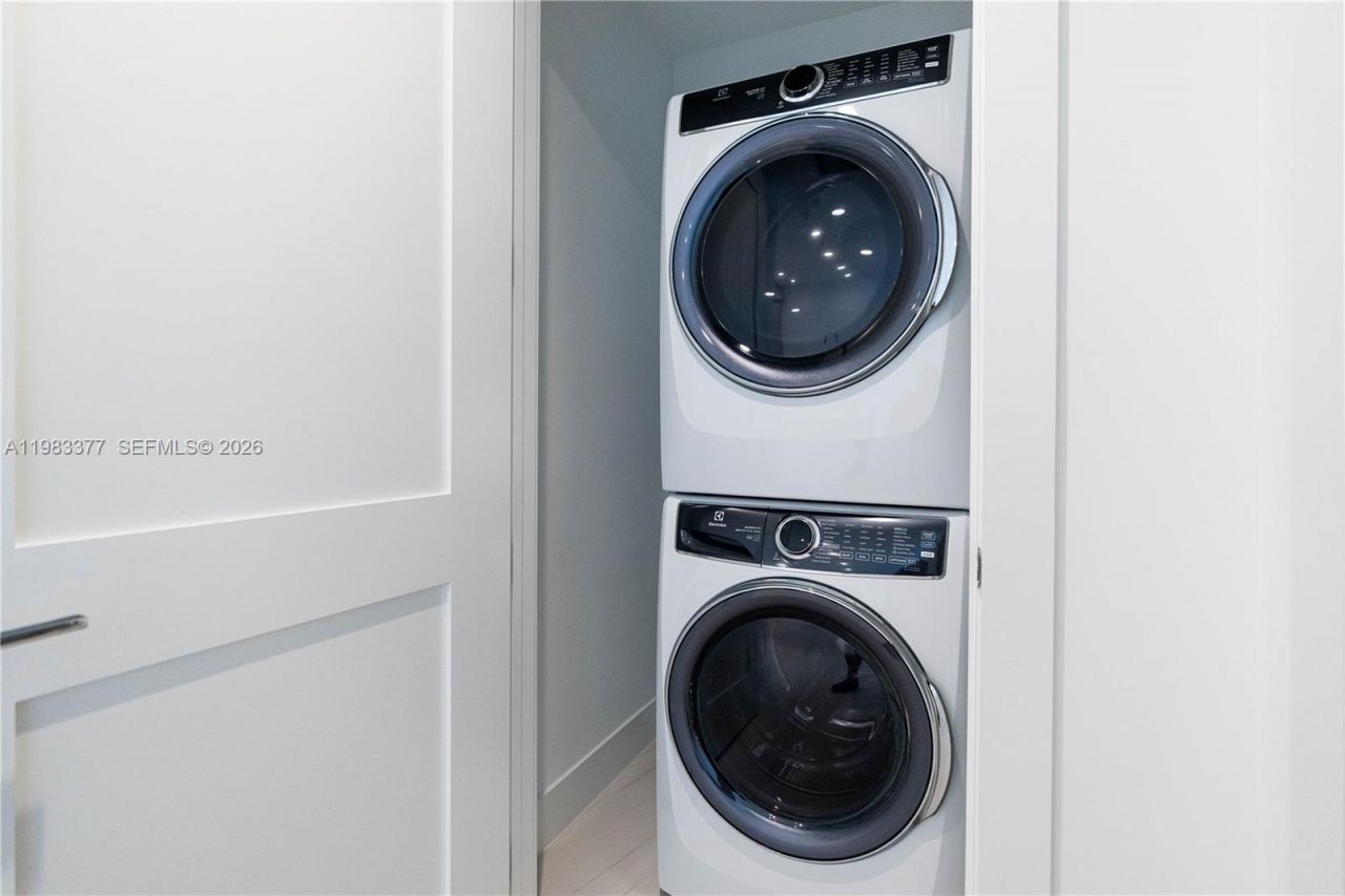 153 N Seabreeze Blvd , Unit 703, Fort Lauderdale, FL 33304 Photo