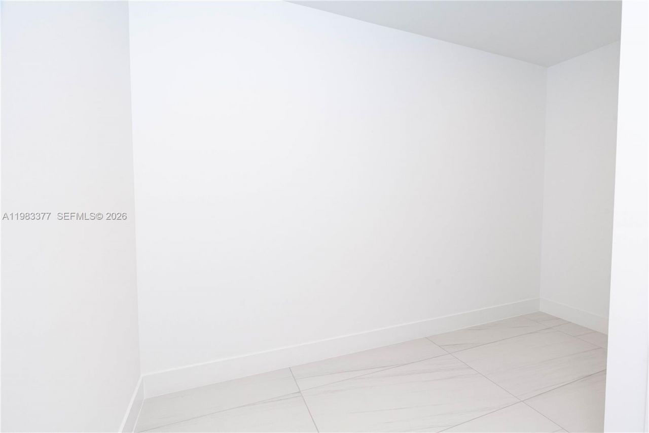 153 N Seabreeze Blvd , Unit 703, Fort Lauderdale, FL 33304 Photo