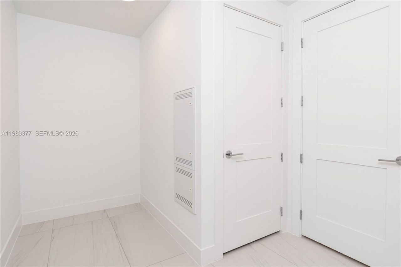 153 N Seabreeze Blvd , Unit 703, Fort Lauderdale, FL 33304 Photo