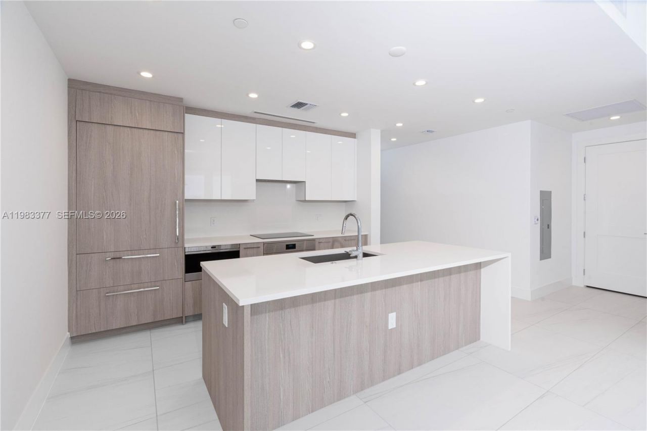 153 N Seabreeze Blvd , Unit 703, Fort Lauderdale, FL 33304 Photo