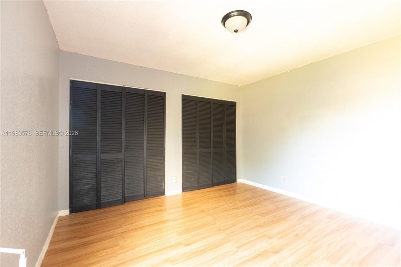 430 Commodore Dr, Unit 314, Plantation, FL 33325 Photo