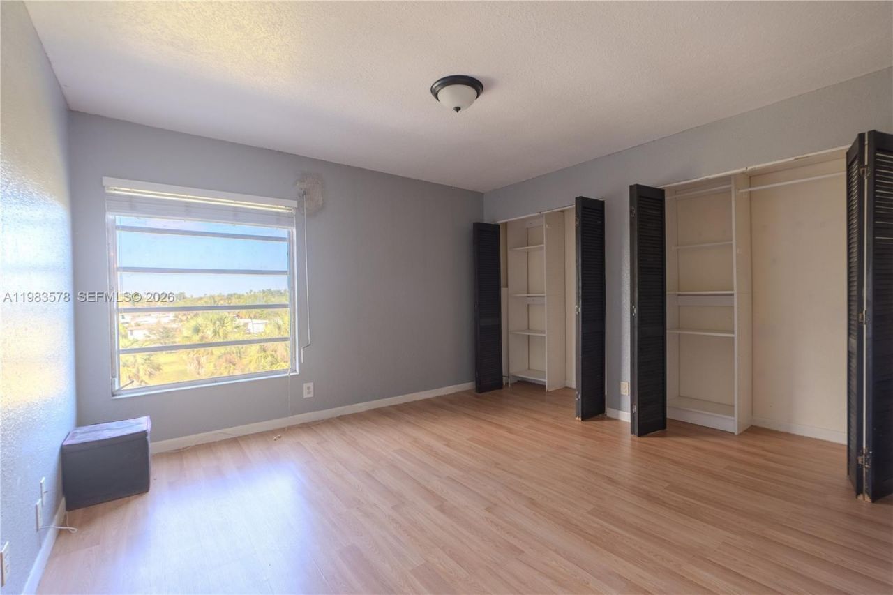 430 Commodore Dr, Unit 314, Plantation, FL 33325 Photo