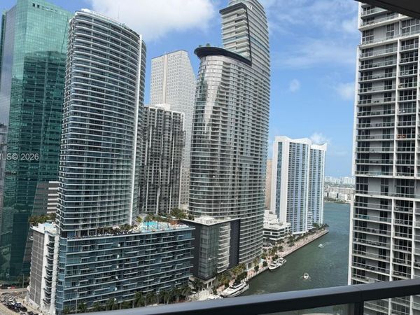 500 Brickell Ave, Unit 3005, Miami, FL 33131