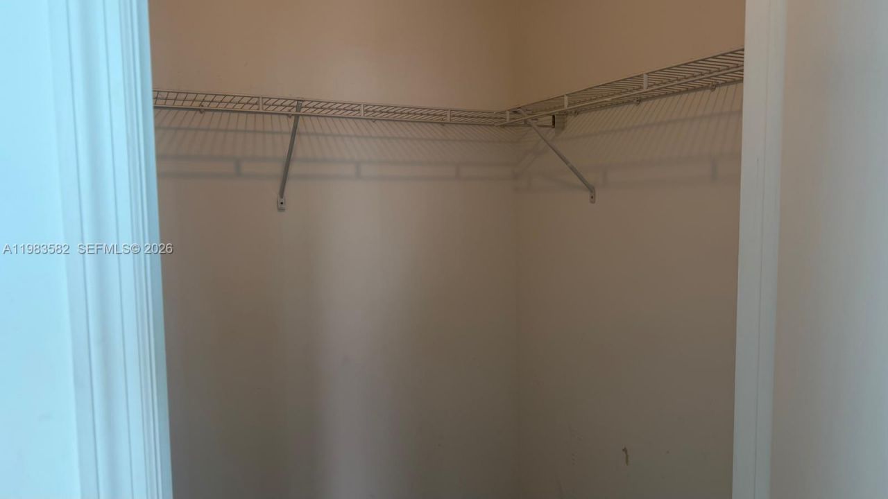 500 Brickell Ave, Unit 3005, Miami, FL 33131 Photo