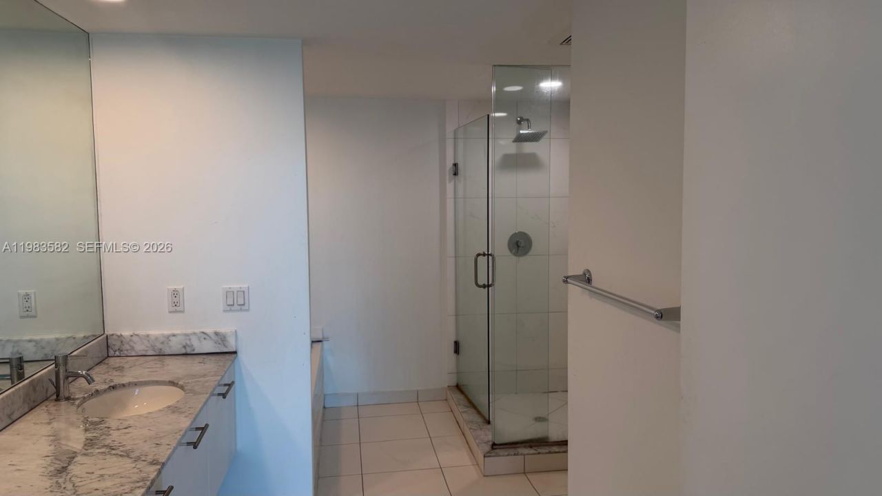 500 Brickell Ave, Unit 3005, Miami, FL 33131 Photo