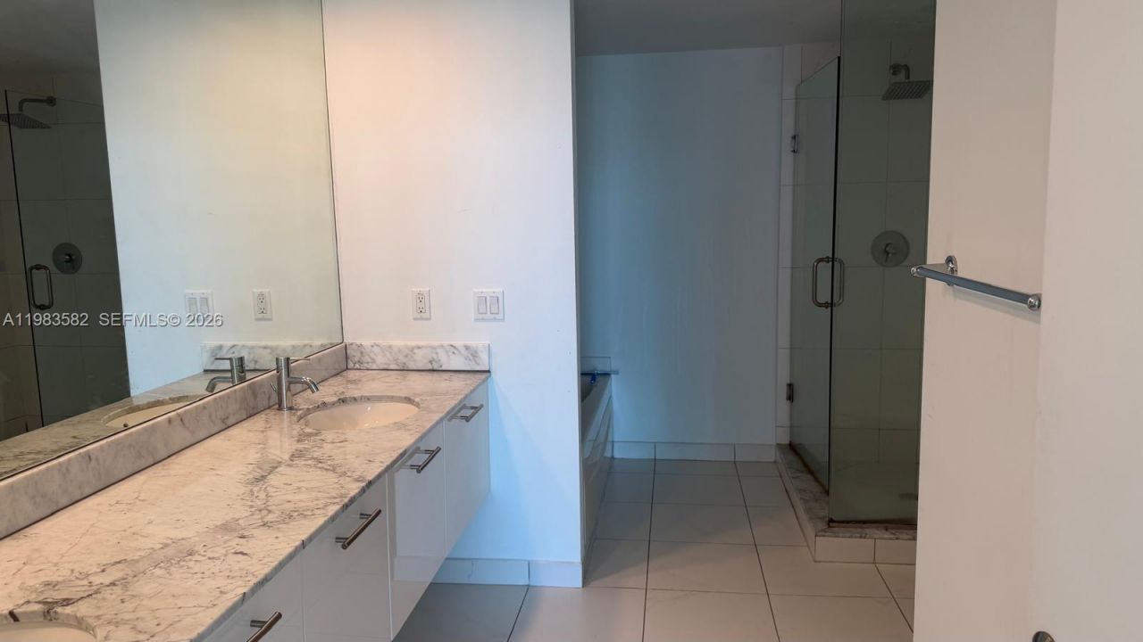 500 Brickell Ave, Unit 3005, Miami, FL 33131 Photo