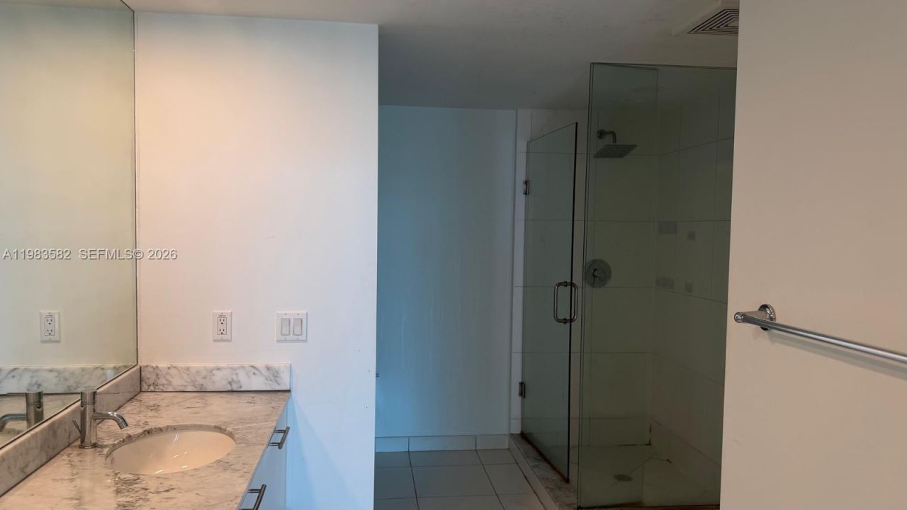 500 Brickell Ave, Unit 3005, Miami, FL 33131 Photo