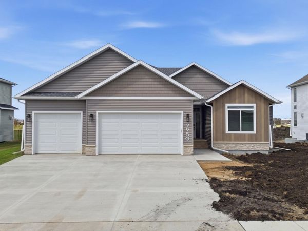 2950 Prairie Farms Circle S, Fargo, ND 58104
