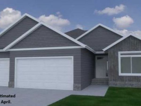 2950 Prairie Farms Circle S, Fargo, ND 58104