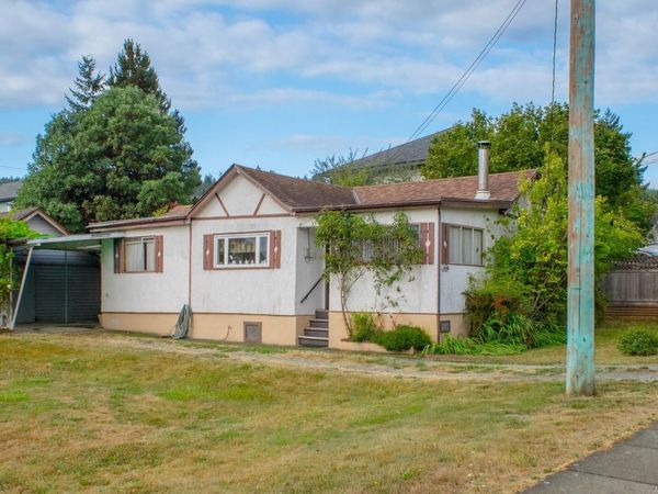 1598 Chaplin St , Crofton, BC V0R 1K0