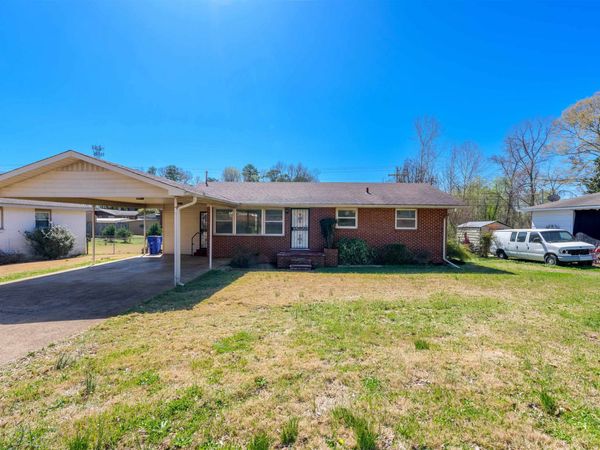 209 Davis Ave, Florence, AL 35633