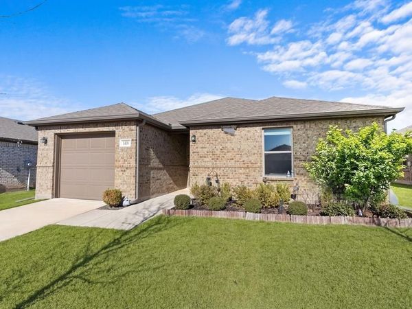 1406 Waverley Drive, Greenville, TX 75402