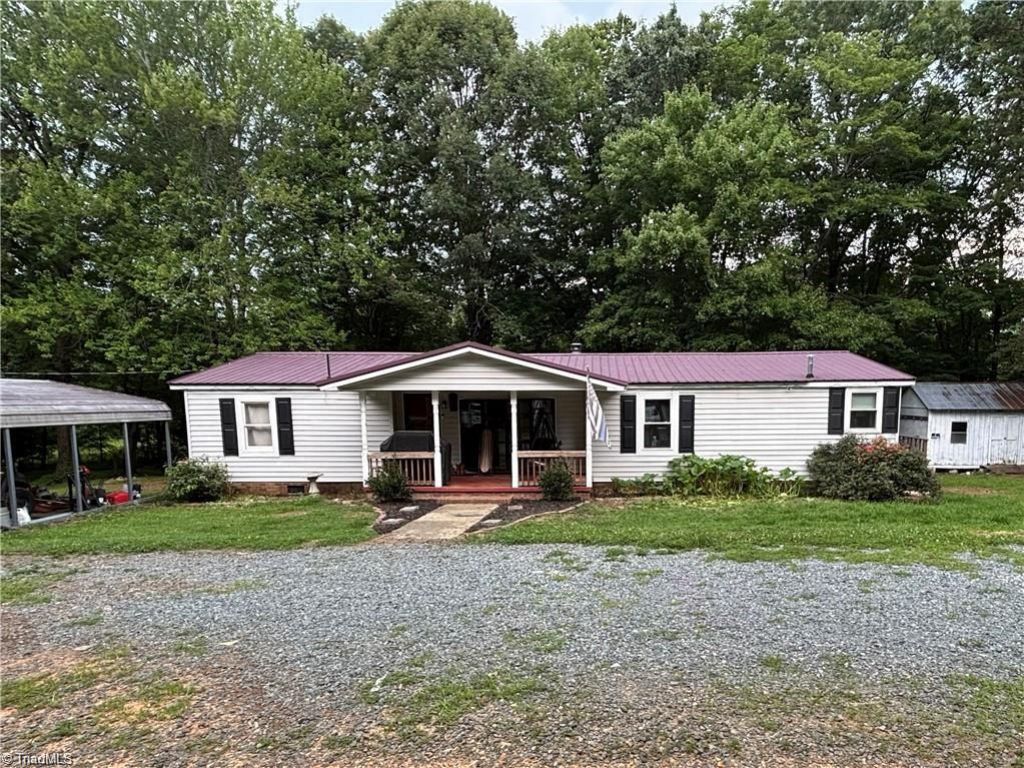 1283 Gene Martin Road, Walnut Cove, NC 27052 Main Photo