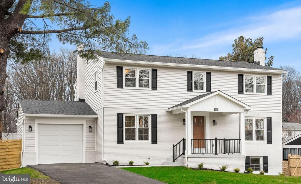 437 Glyndon Street Ne, Vienna, VA 22180 Main Photo