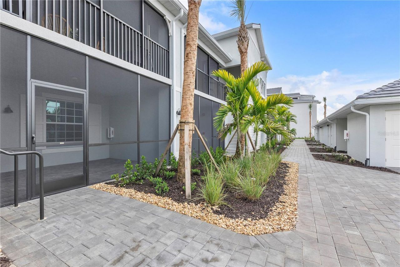 15265 Green Acres Avenue, Unit 214, Punta Gorda, FL 33982 Photo