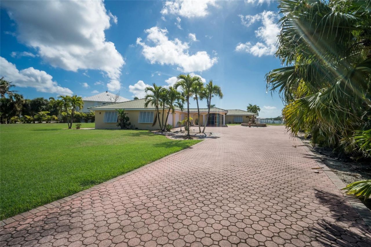 90 Buccaneer Bend, Placida, FL 33946 Photo