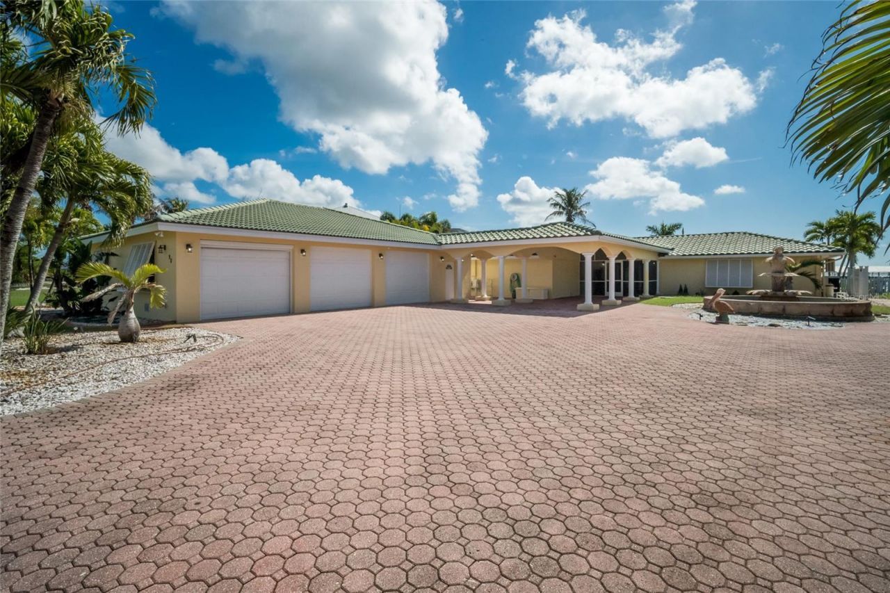 90 Buccaneer Bend, Placida, FL 33946 Photo