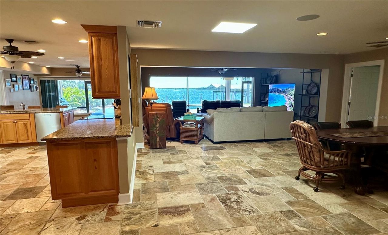 90 Buccaneer Bend, Placida, FL 33946 Photo