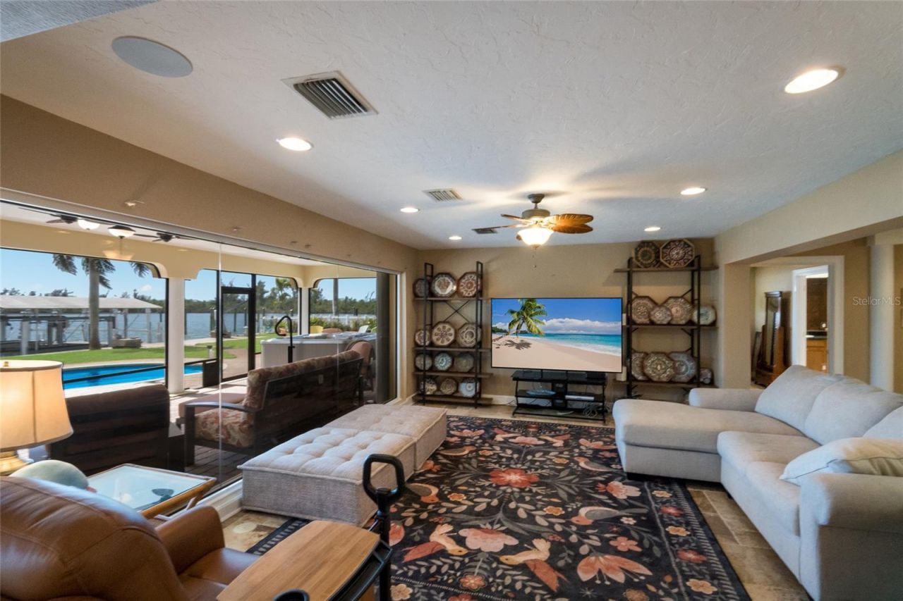 90 Buccaneer Bend, Placida, FL 33946 Photo