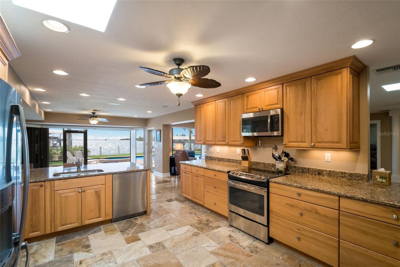 90 Buccaneer Bend, Placida, FL 33946 Photo