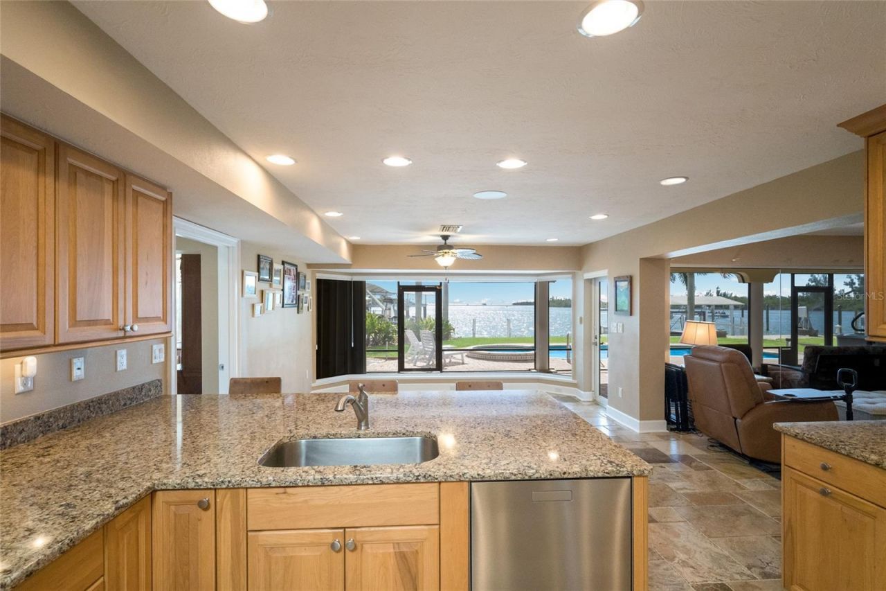 90 Buccaneer Bend, Placida, FL 33946 Photo