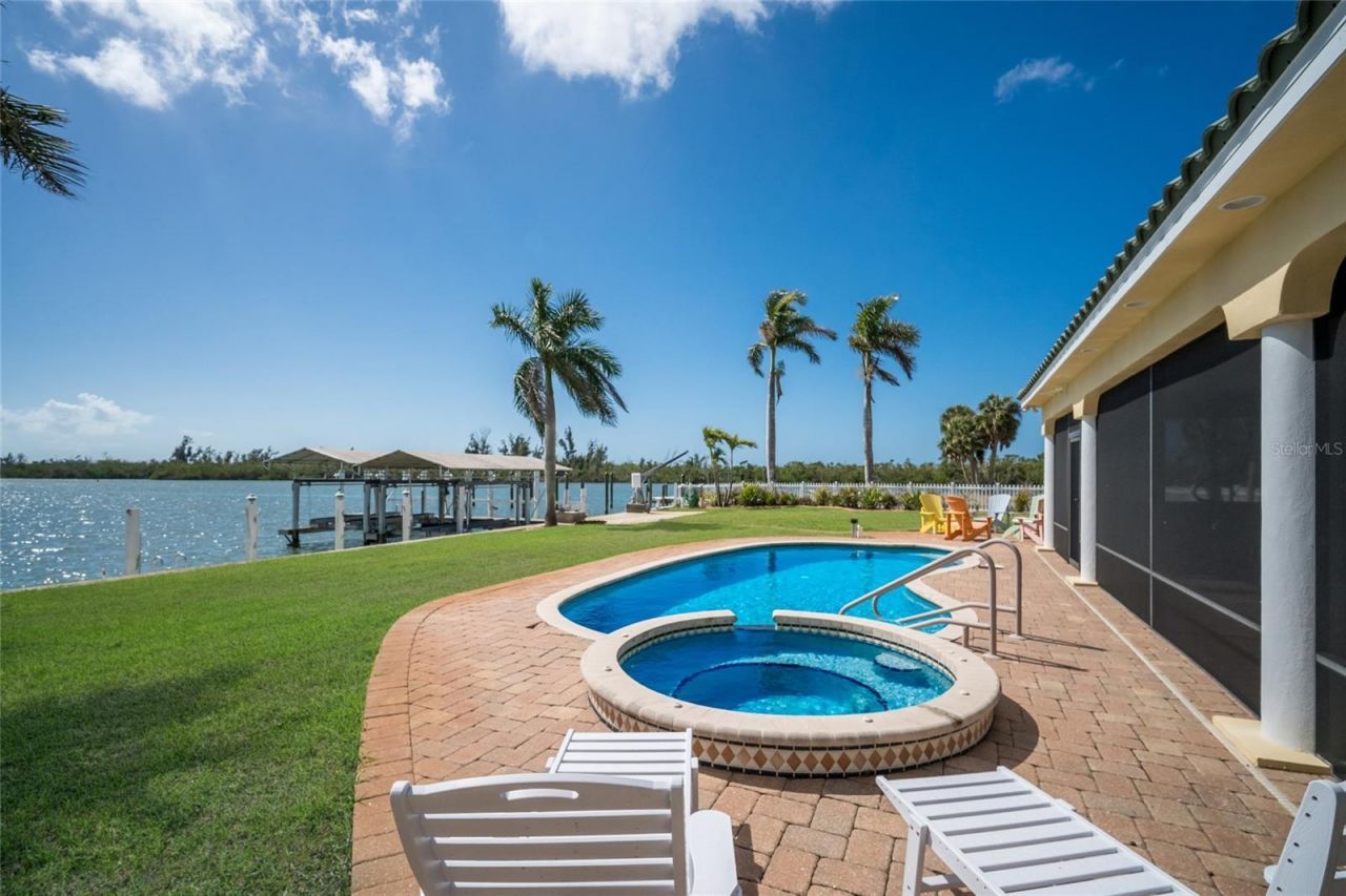 90 Buccaneer Bend, Placida, FL 33946 Photo