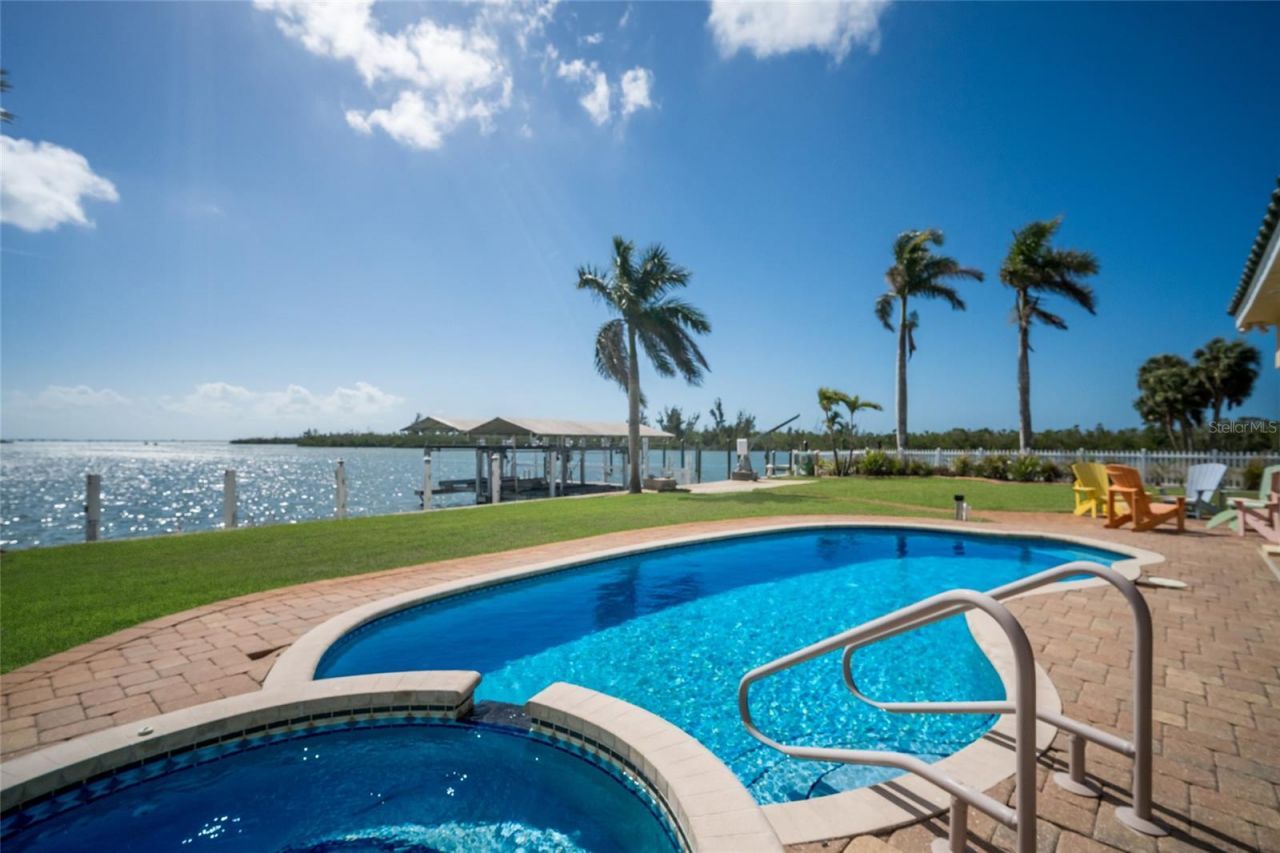 90 Buccaneer Bend, Placida, FL 33946 Photo