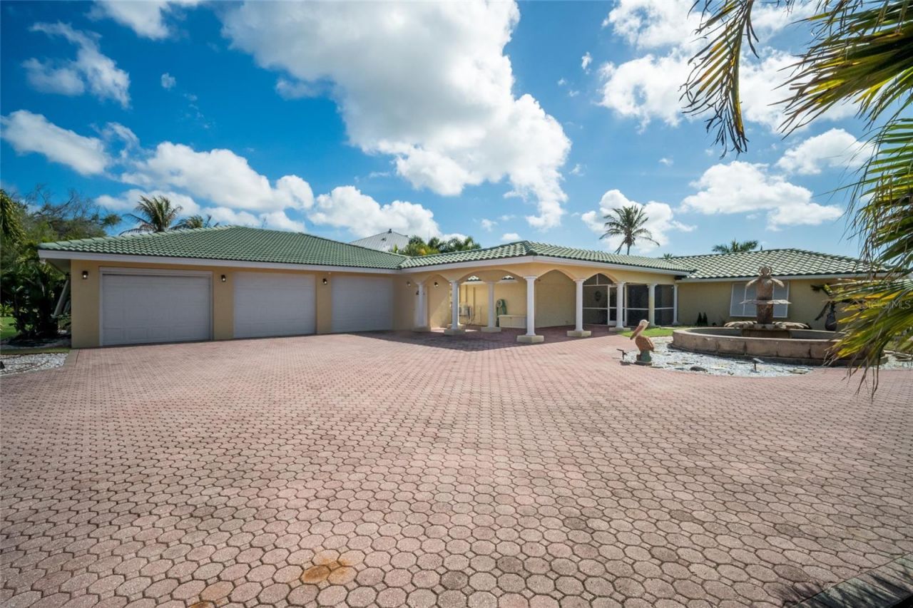 90 Buccaneer Bend, Placida, FL 33946 Photo
