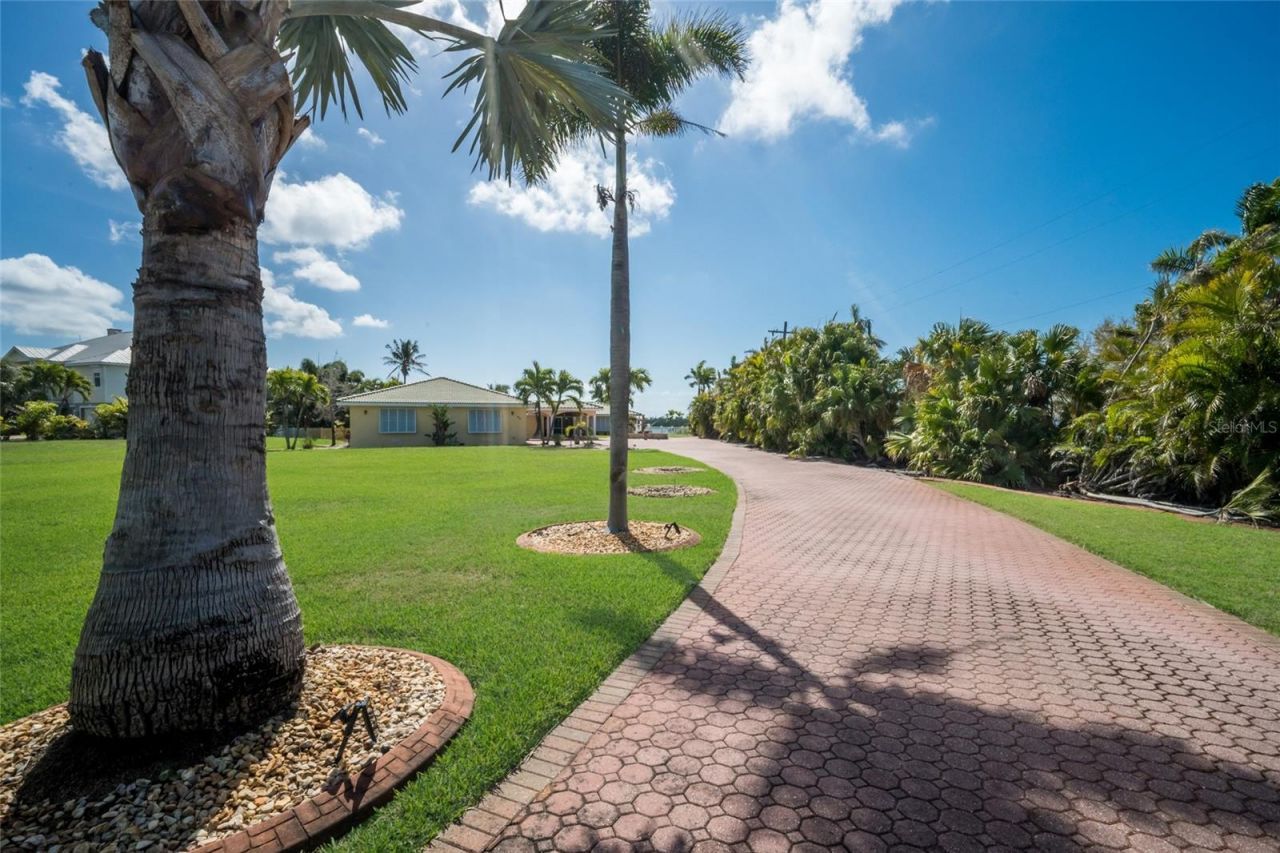 90 Buccaneer Bend, Placida, FL 33946 Photo