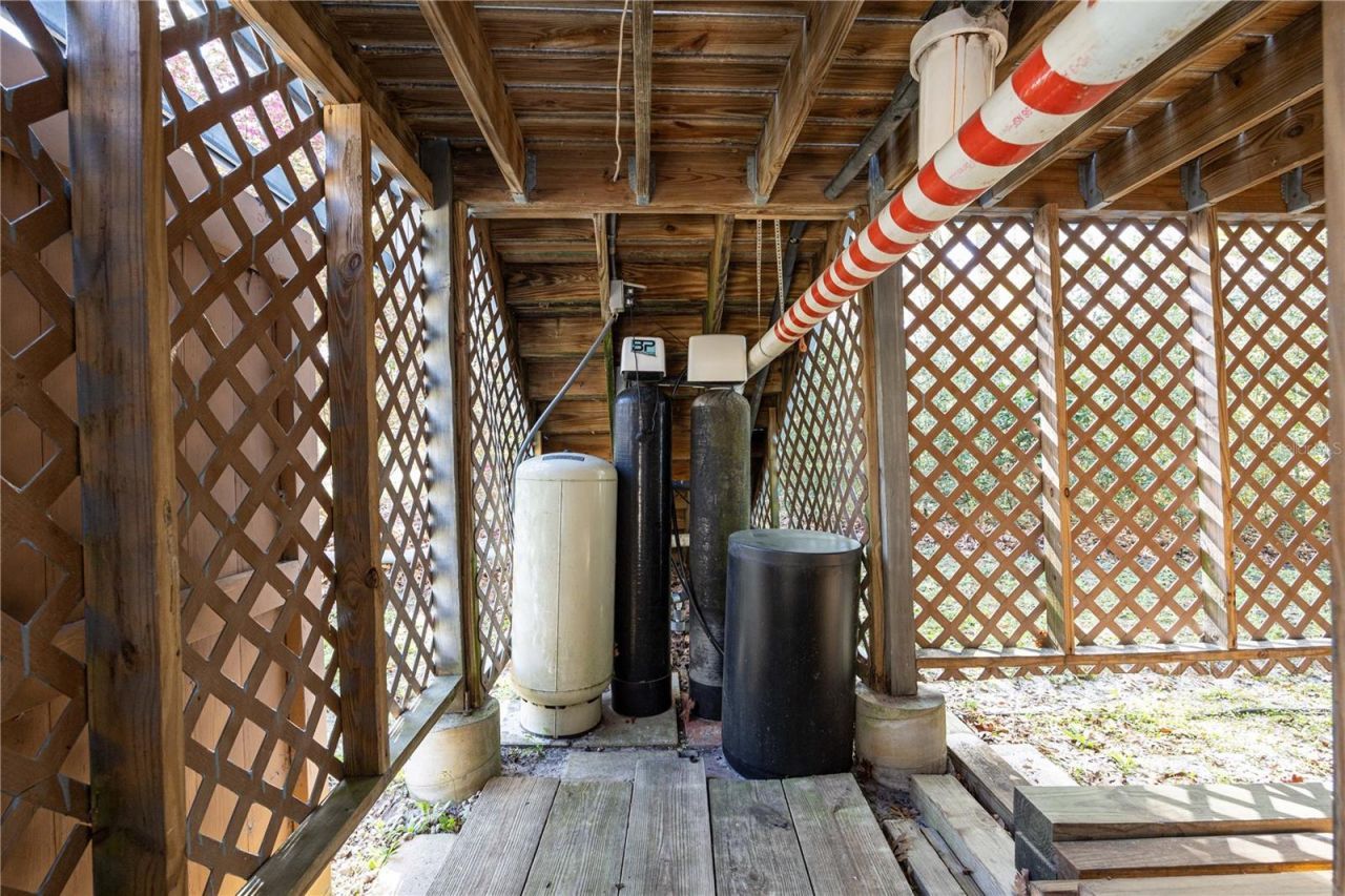 1376 Riverside Avenue , Fort White, FL 32038 Photo