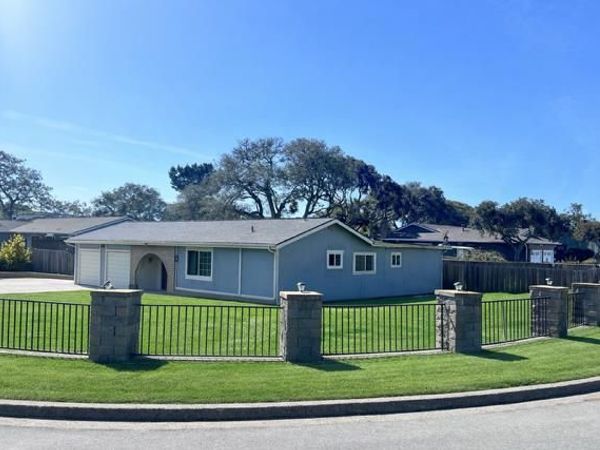 9460 S Century Oak Road, Salinas, CA 93907