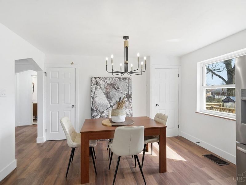 5869 Weston Court, Green Township, OH 45248 Photo 12