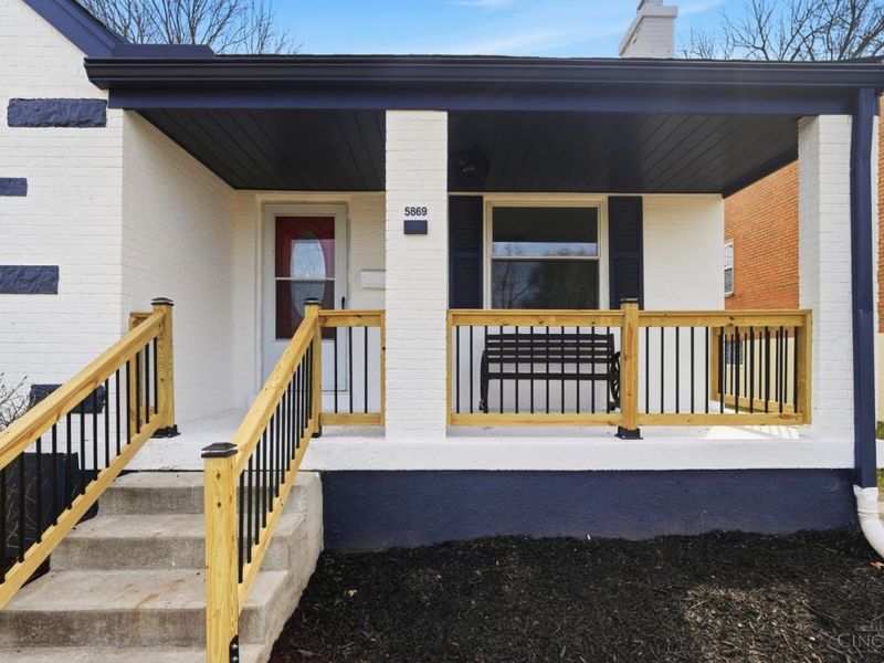 5869 Weston Court, Green Township, OH 45248 Photo 3