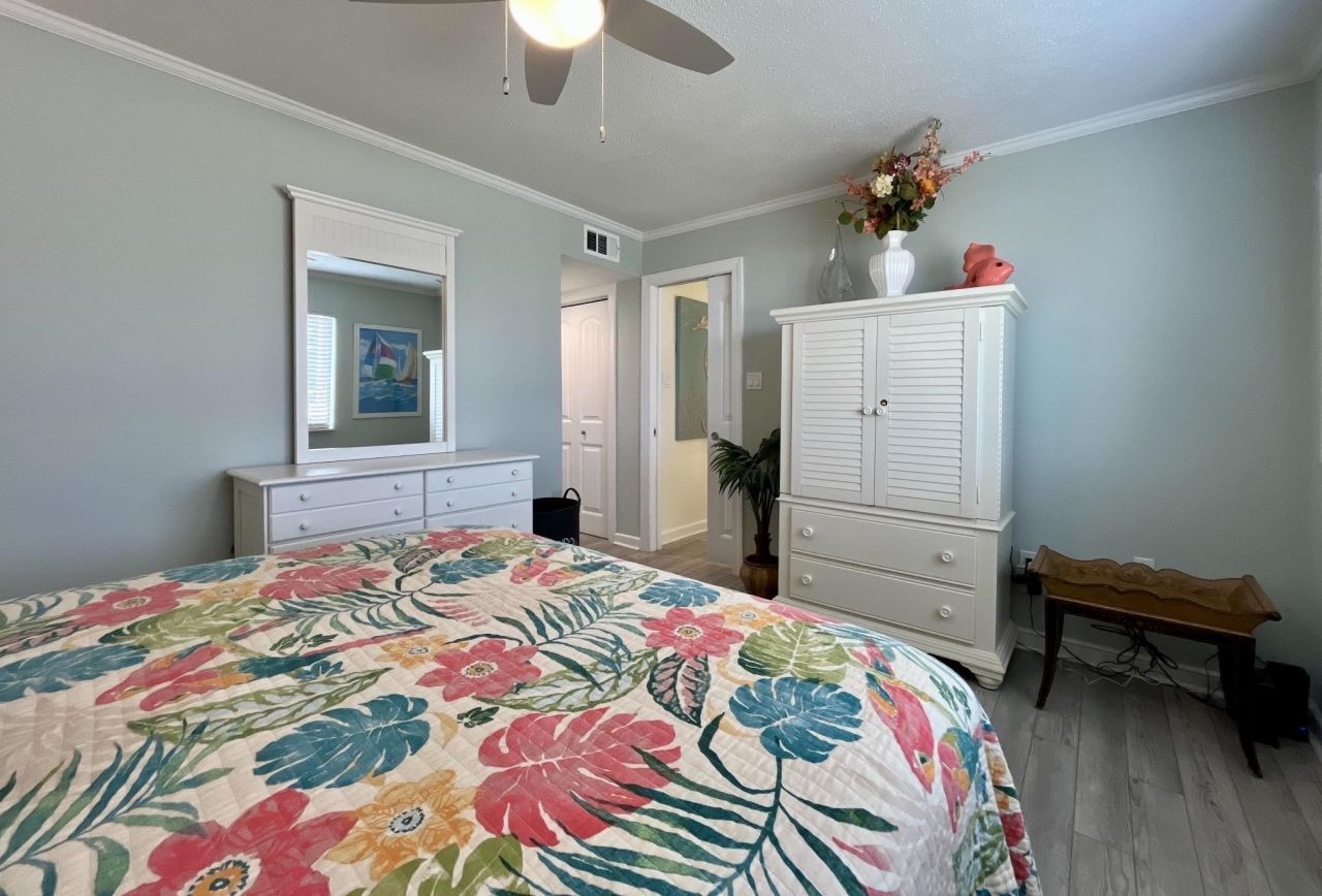 9661 Shore Dr.  Photo 18