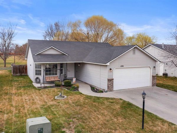 11801 W Huckleberry Dr, Nampa, ID 83651